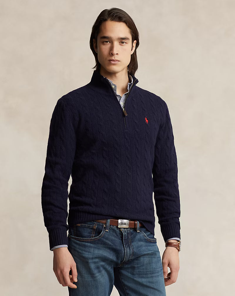 Woll- und Kaschmirpullover mit Zopfmuster