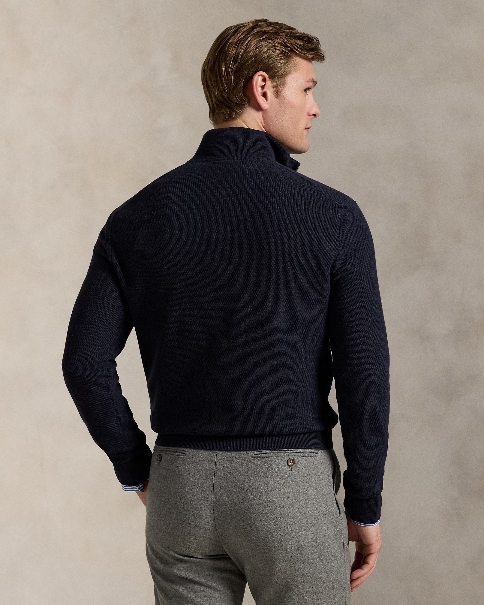 Baumwollstrickpullover mit Viertelreißverschluss