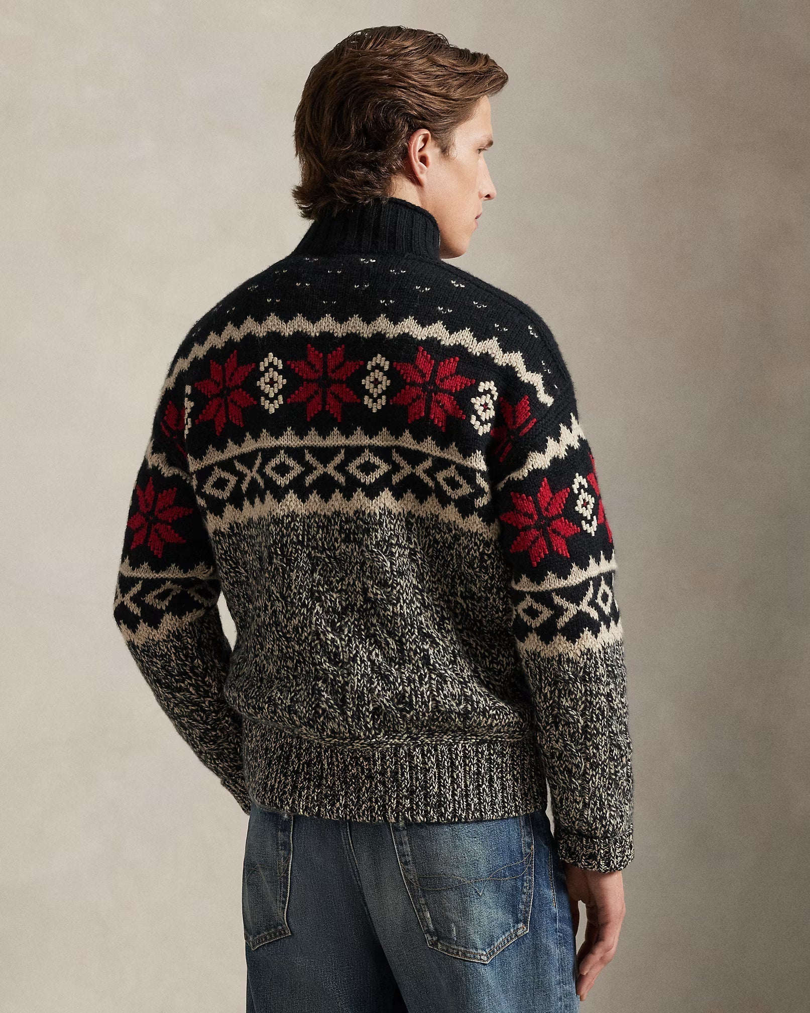 Hochgeschlossener Pullover aus Wollmischung mit Schneeflocken