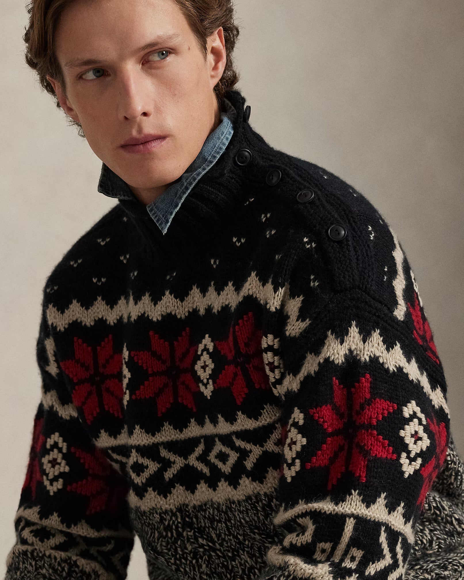 Hochkragenpullover aus Wollmischung mit Schneeflocken