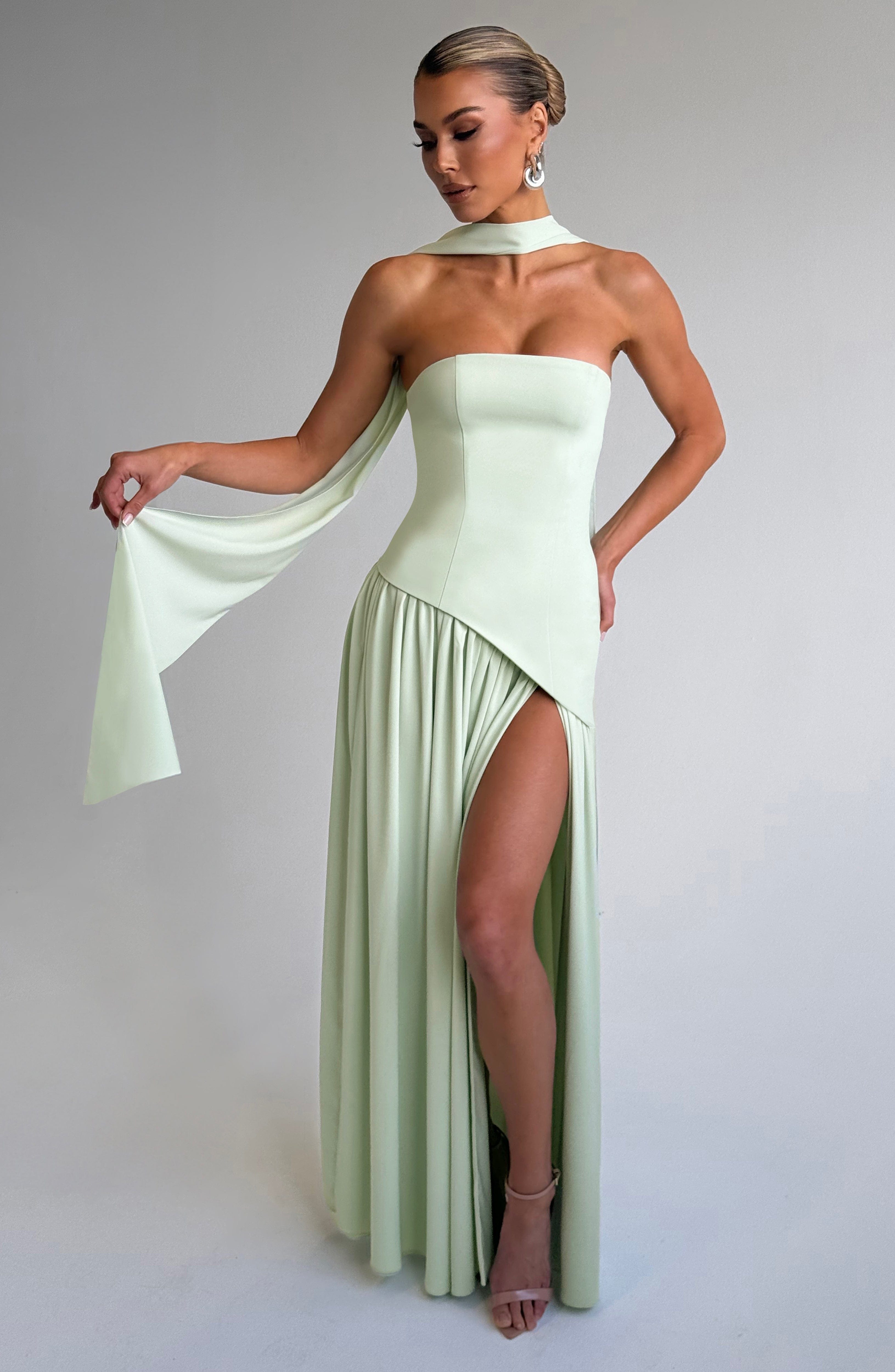 Witkaé™ | Maxikleid Satin Svara